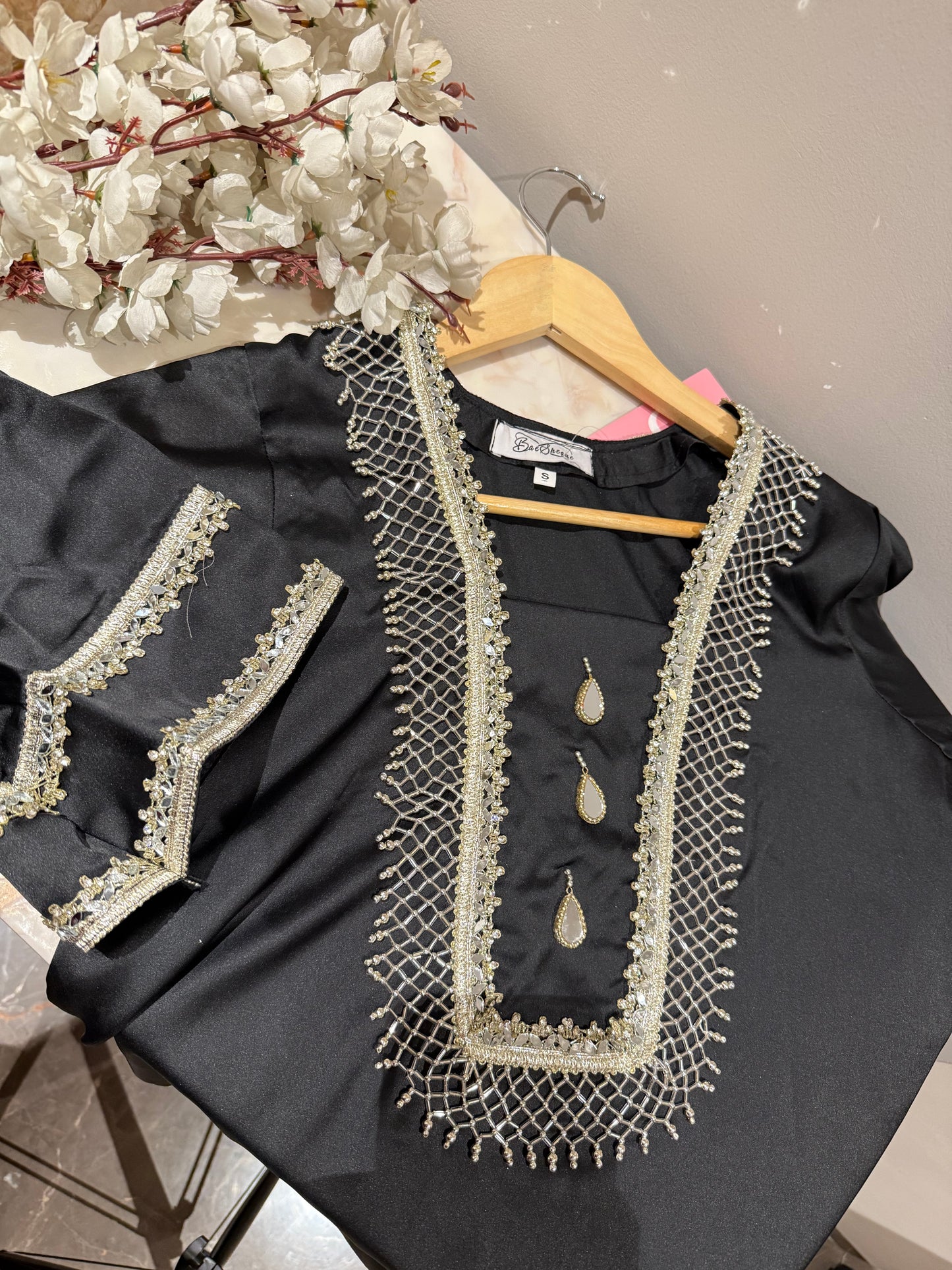 Black Beauty Cord Set